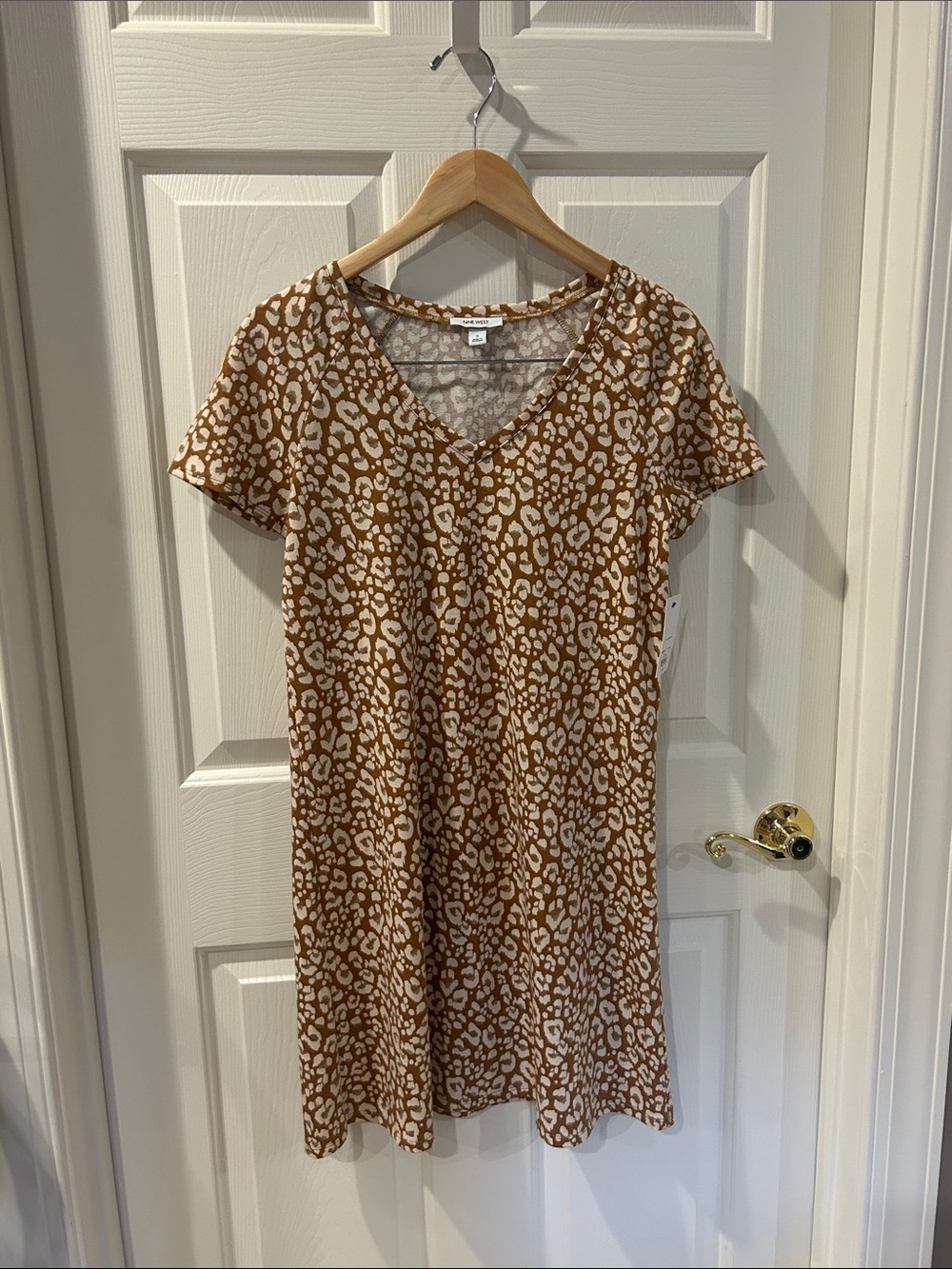 Nine West Brown and White Leopard Print V-Neck T-shirt Dress -NWT- Size Small